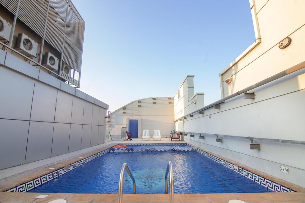 Milestone Hotel Apartment Дубай Экстерьер фото